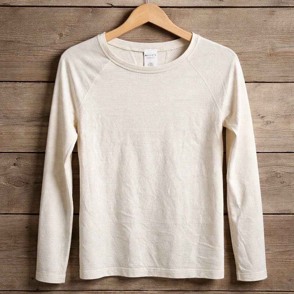 Athleta M Momentum Cream Metallic Striped Seamless Long Sleeve Thumbhole Top NWT